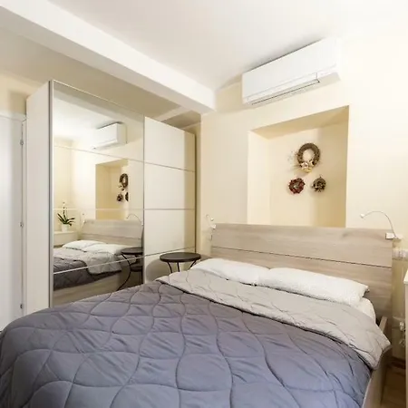 Quiet And Charming In The Centre With Air Conditioned