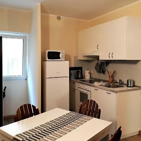 Quiet And Charming In The Centre With Air Conditioned Όπως