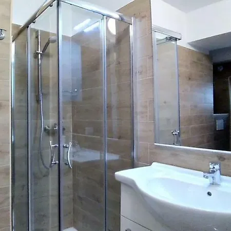 Quiet And Charming In The Centre With Air Conditioned Appartement *