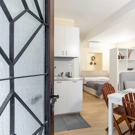 アパート Quiet And Charming In The Centre With Air Conditioned