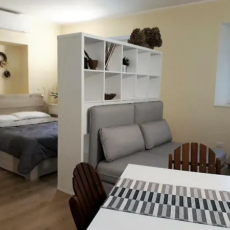 Quiet And Charming In The Centre With Air Conditioned アパート *